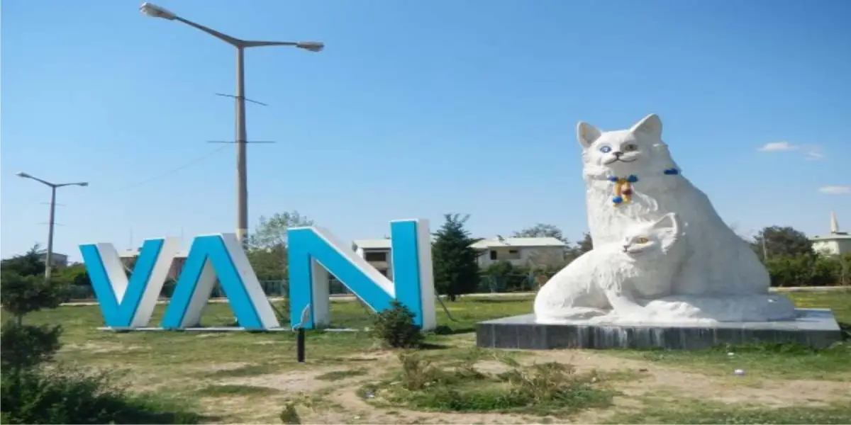 همه چیز درباره وان و سفر به آن