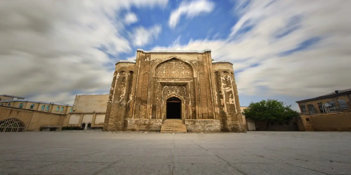 گنبد علویان