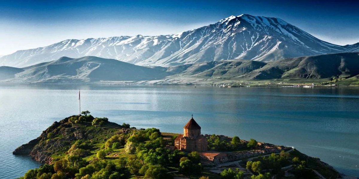 فصل‌های ارمنستان