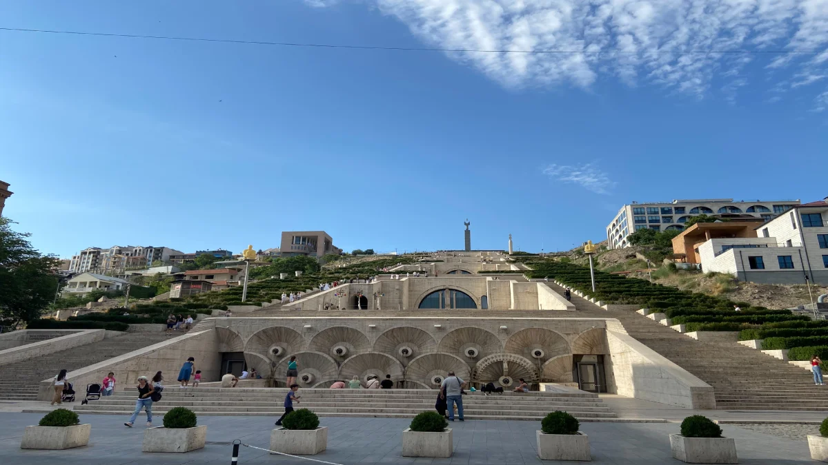مجموعه کاسکاد ایروان در غروب