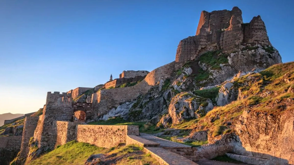 قلعه تاریخی وان در ترکیه