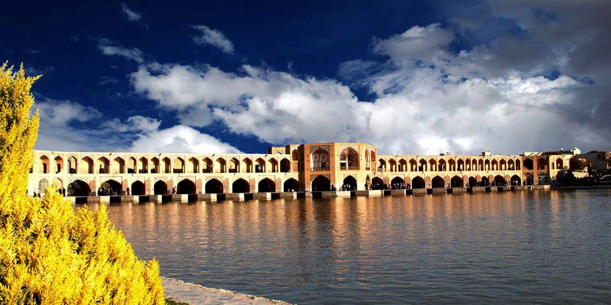 پل خواجو، زیباترین پل تاریخی اصفهان