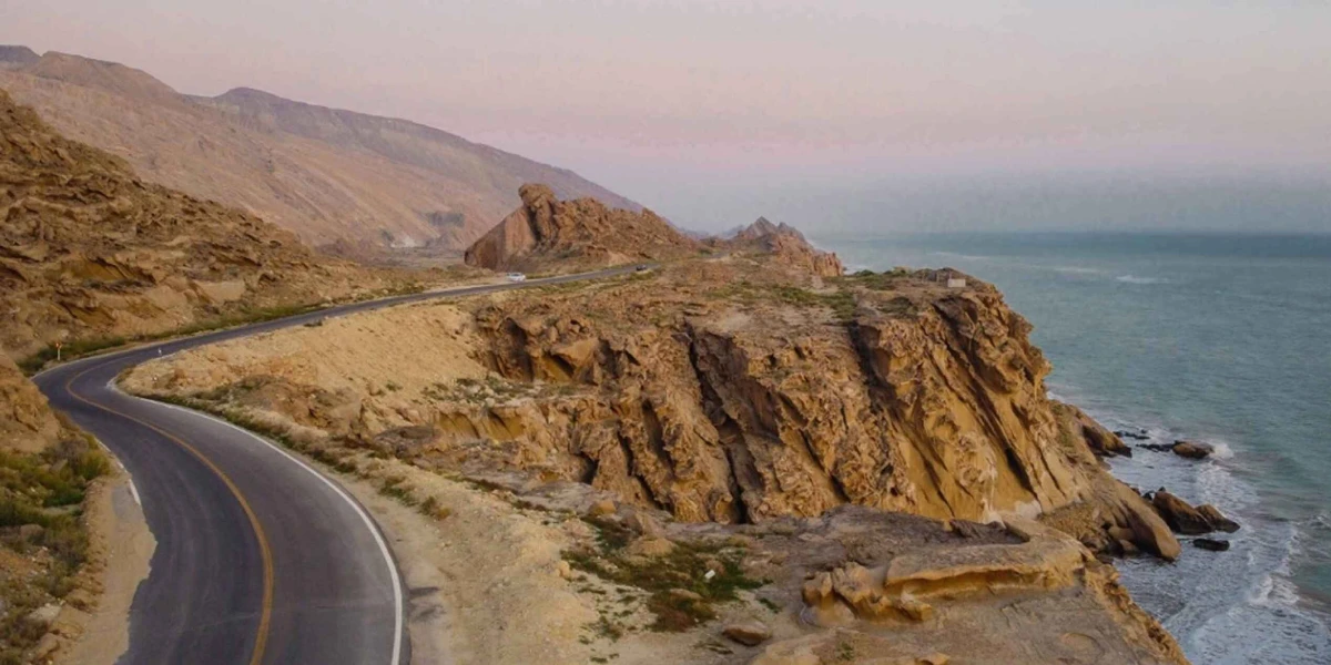 جاده ساحلی بندرعباس