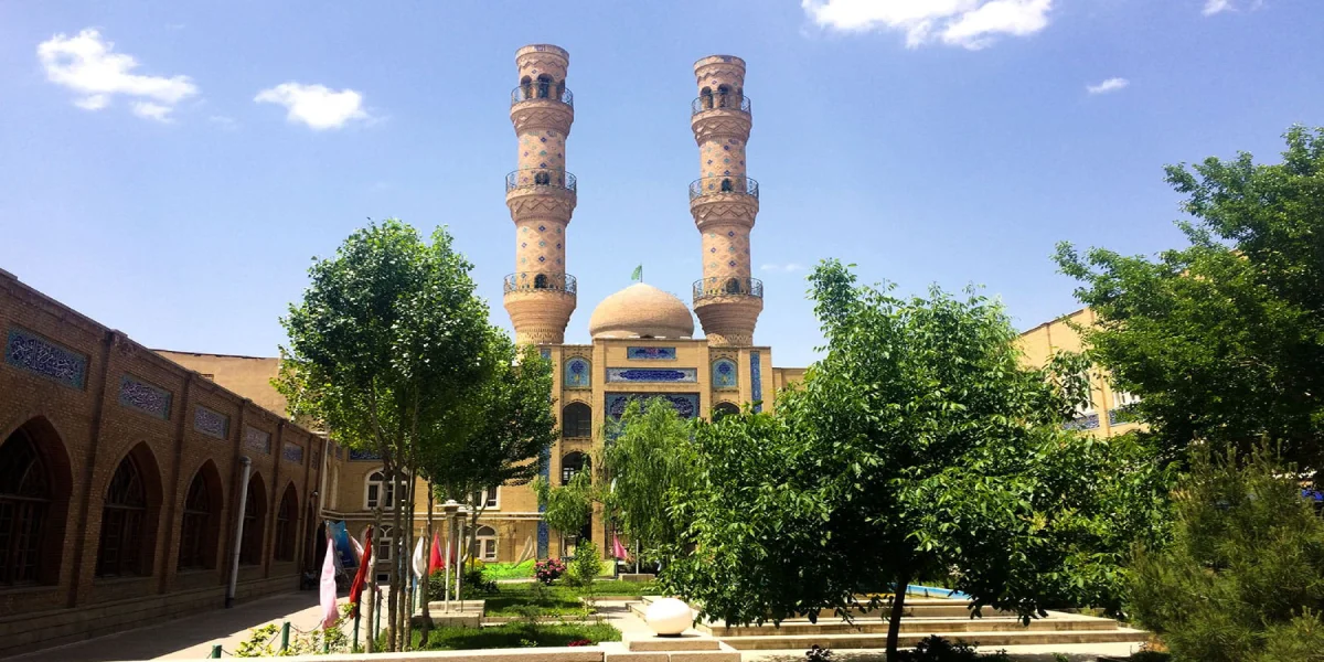 مسجد جامع تبریز، مسجدی تاریخی با معماری باشکوه